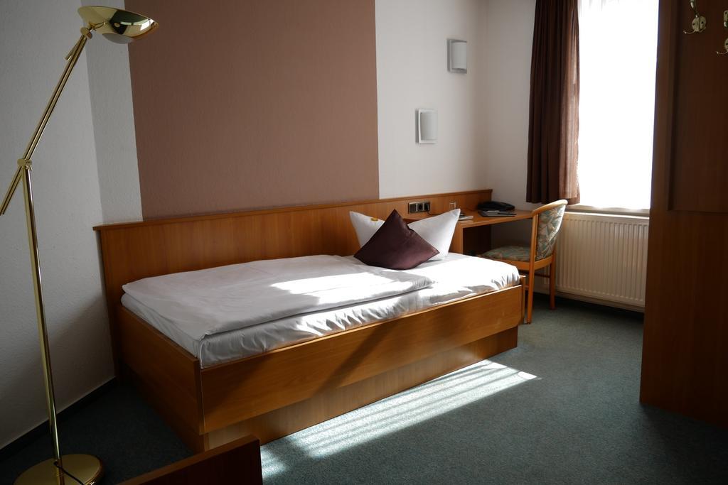 Hotel Garni Brauhof Niederwiesa Buitenkant foto